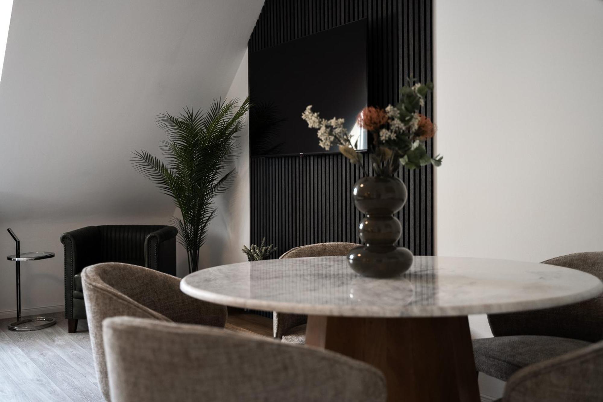 קרפלד Ferienwohnungen Im Stadtzentrum -Junik Apartments מראה חיצוני תמונה